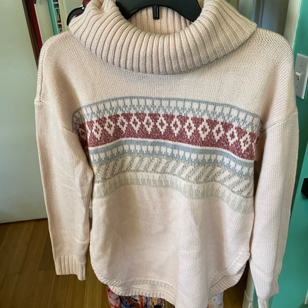 Turtle neck sweater